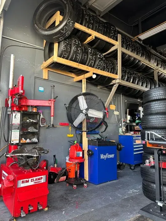 https://cdn.trust-mechanics.com/photos/xmd013rfQXxp80pLy3uh/513190a9-7ade-4a0b-810b-61c7c9f17f5f_720x720