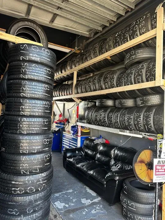 https://cdn.trust-mechanics.com/photos/xmd013rfQXxp80pLy3uh/b1418aaf-582e-41d5-a5fb-d6f172db37b1_720x720