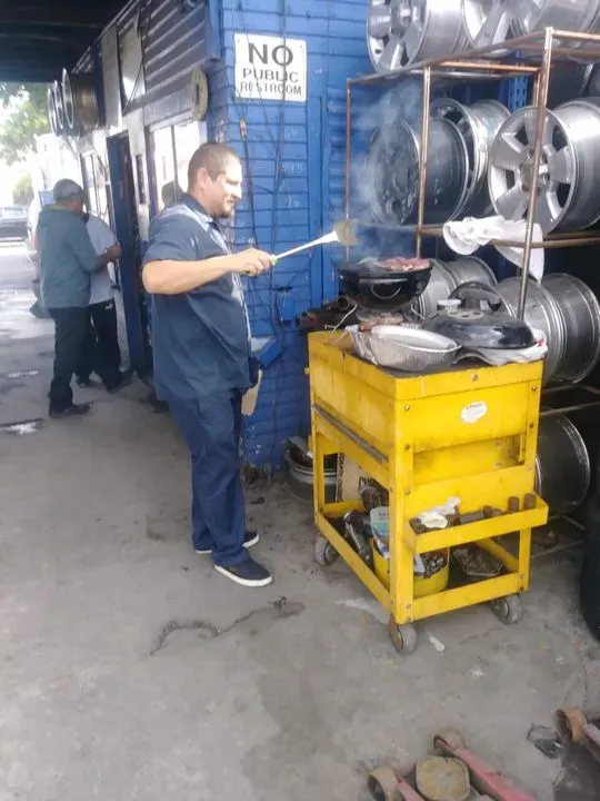 https://cdn.trust-mechanics.com/photos/y46p1tRouFM5ueudai54/1e7481ae-5e29-4d0f-bb29-57fd11ff7ff7_720x720