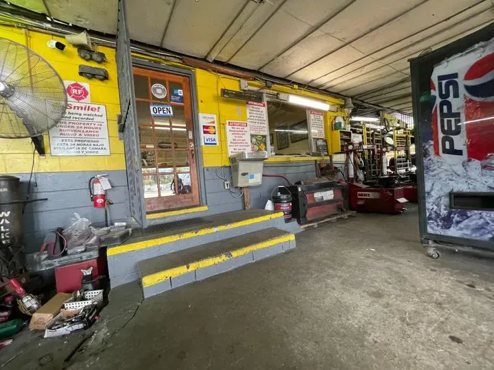 https://cdn.trust-mechanics.com/photos/y51QvbM6EQBWXGS3Wwik/b2774ce6-1ea2-4dcf-8831-95c3fd7bf719_720x720