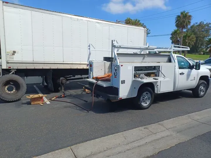 https://cdn.trust-mechanics.com/photos/y7l28ehBBwlXxMQzncA4/2e8f5537-988d-4f94-b56c-1053e2ac7aca_720x720