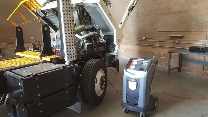 https://cdn.trust-mechanics.com/photos/y7l28ehBBwlXxMQzncA4/4b073e83-e0a9-411a-b067-de4198a8b725_720x720