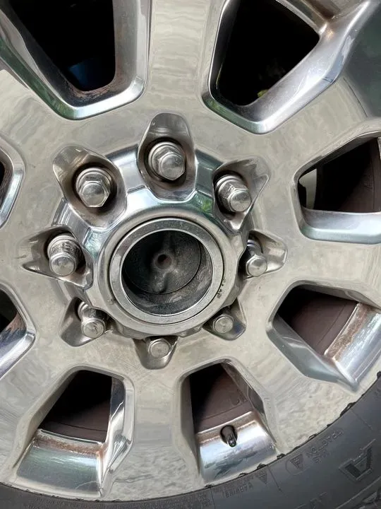 https://cdn.trust-mechanics.com/photos/ymncHbaflDxq1cKcczPf/2a7213df-082c-4285-b11e-8a73a1261d21_720x720