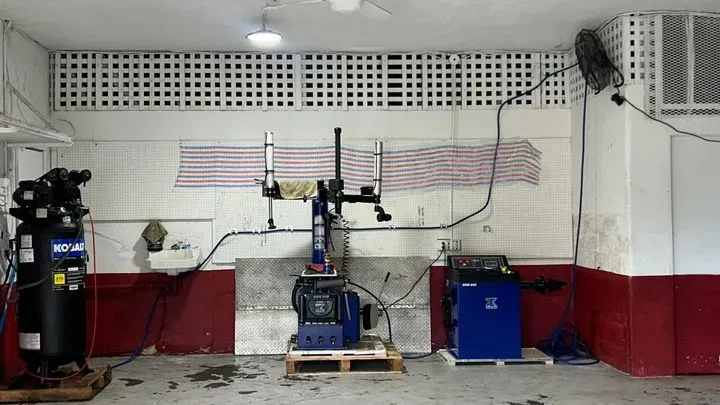 https://cdn.trust-mechanics.com/photos/yxmGZDaHYUnPfv3pZPc7/93dd03a9-391c-4d83-bfe3-d101df915c77_720x720