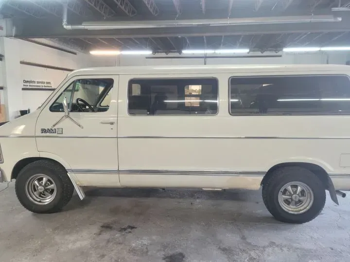 https://cdn.trust-mechanics.com/photos/z8W5z9svKugnriBJUQAL/7977e1a8-f54d-4374-b008-c8df30c91308_720x720