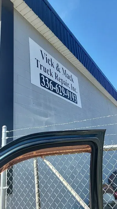 https://cdn.trust-mechanics.com/photos/zEB1hn1RP0kvcAHFWt08/f68a0ab7-b470-4f52-9a51-32692d3c3b08_720x720