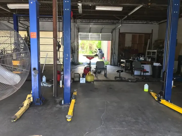 https://cdn.trust-mechanics.com/photos/zT8dja4Ze5iWb7cy60VS/81d4bacc-07dd-498f-8125-d40403b54782_720x720