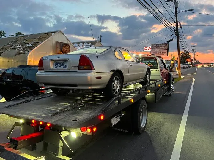 https://cdn.trust-mechanics.com/photos/zadlznpMHMXYjcFcAtt6/c944c5c6-e822-438a-aaf2-f905f14b9b87_720x720